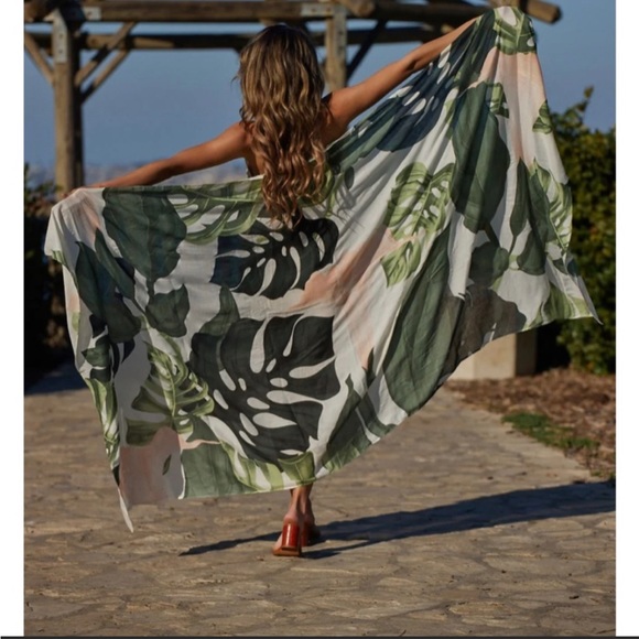 NEW NEVER WORN OS multi wear wrap - Picture 2 of 5